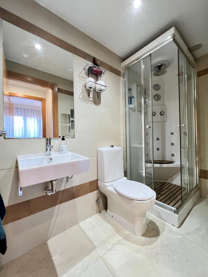 Fabuloso Apartamento Completo Centro Ciudad Mostoles Luaran gambar