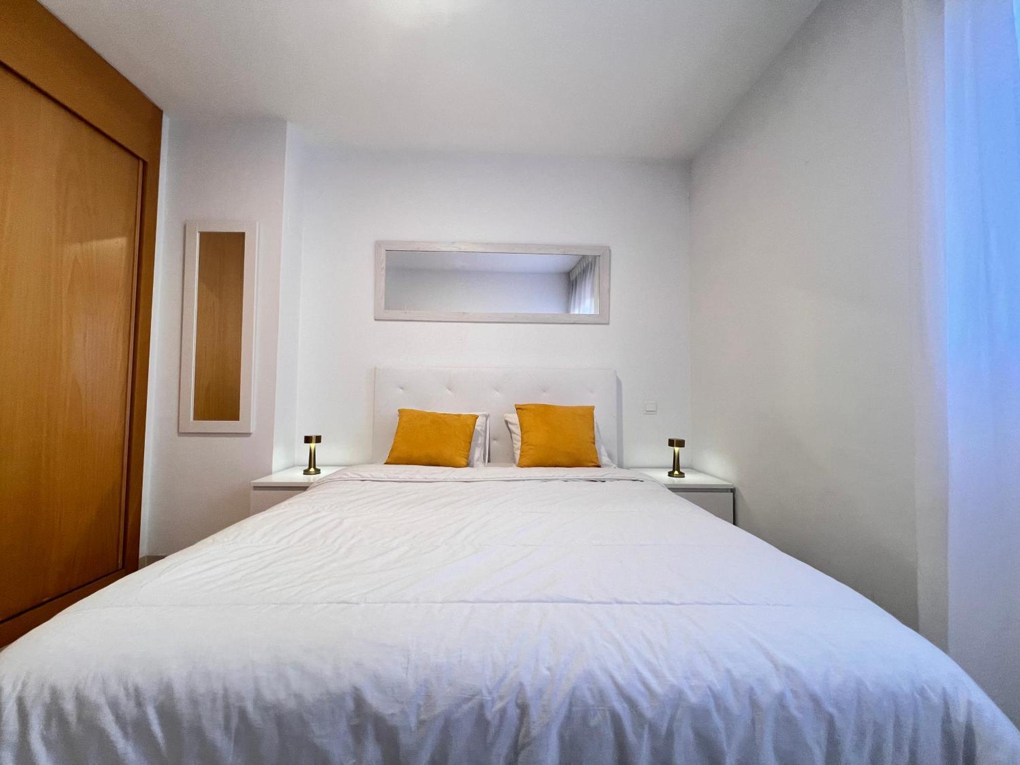 Fabuloso Apartamento Completo Centro Ciudad Mostoles Luaran gambar