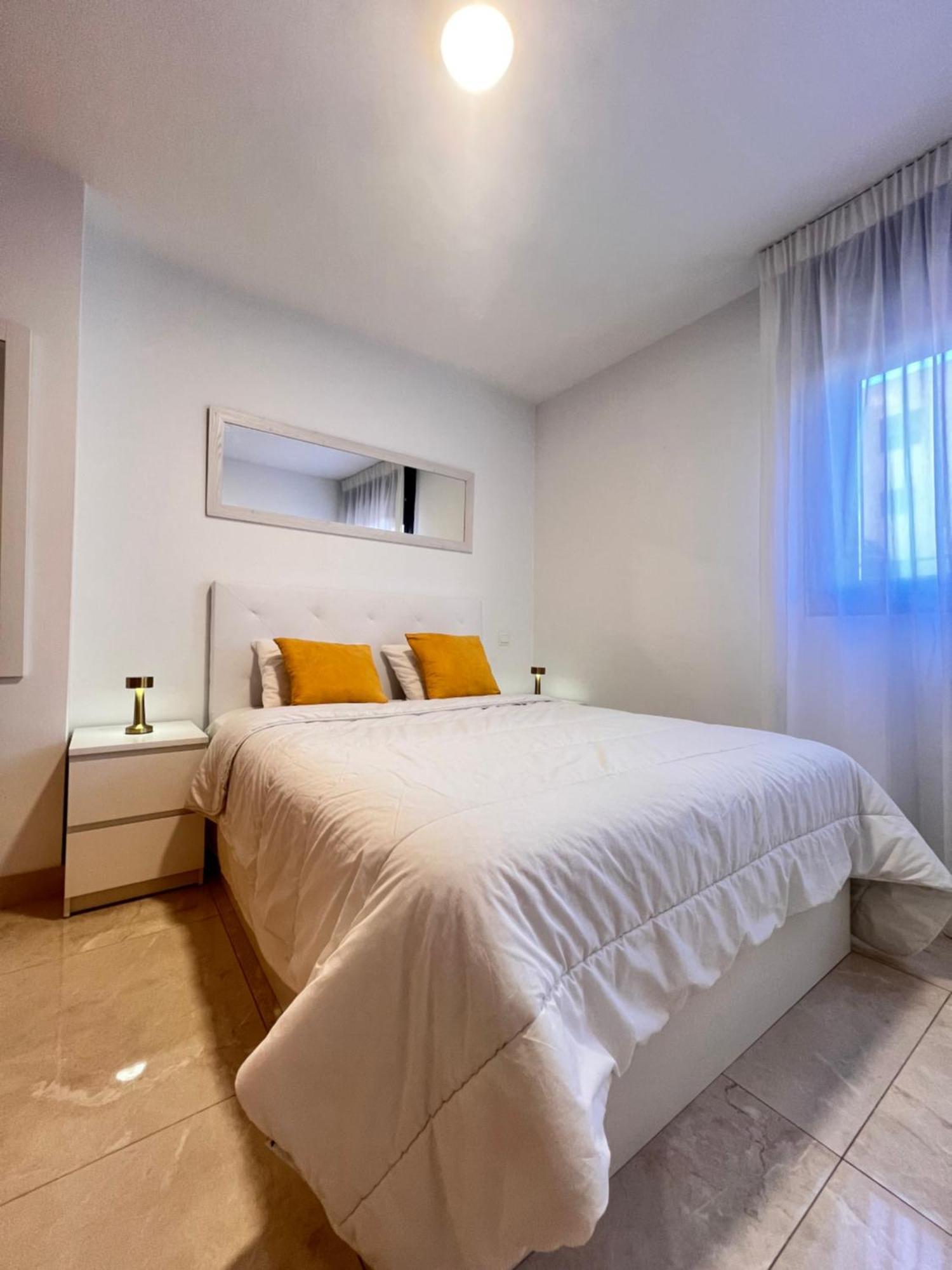 Fabuloso Apartamento Completo Centro Ciudad Mostoles Luaran gambar